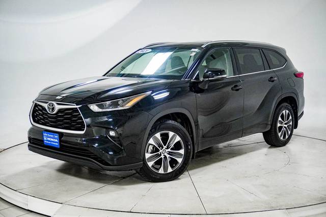 2021 Toyota Highlander XLE AWD photo