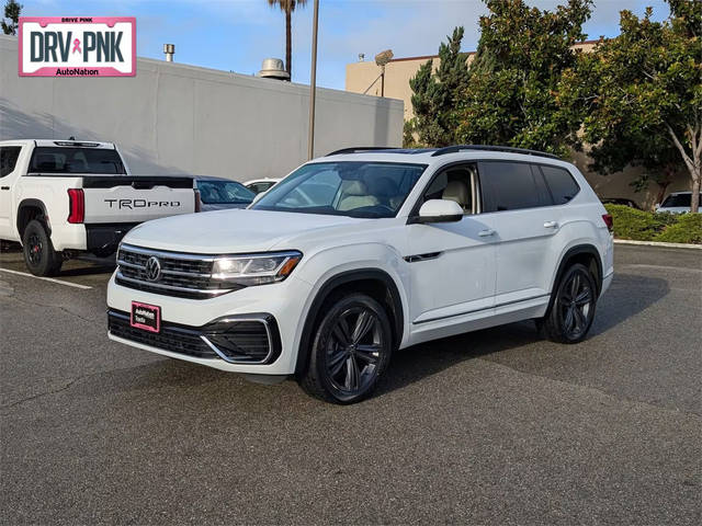 2021 Volkswagen Atlas 3.6L V6 SE w/Technology R-Line FWD photo