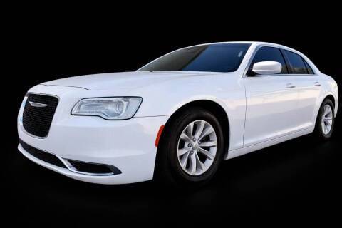 2020 Chrysler 300 Touring RWD photo