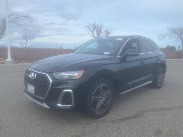 2021 Audi Q5 Premium Plus AWD photo