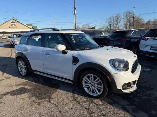 2020 MINI Countryman Cooper FWD photo