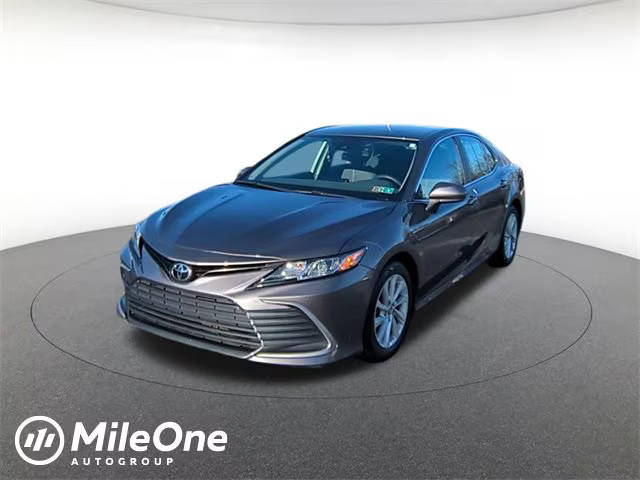 2021 Toyota Camry LE FWD photo