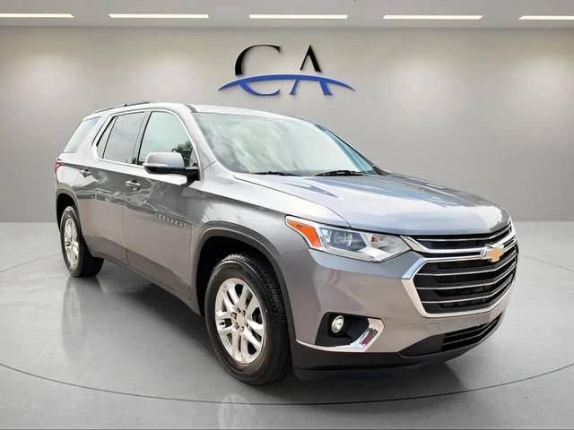 2021 Chevrolet Traverse LT Cloth FWD photo