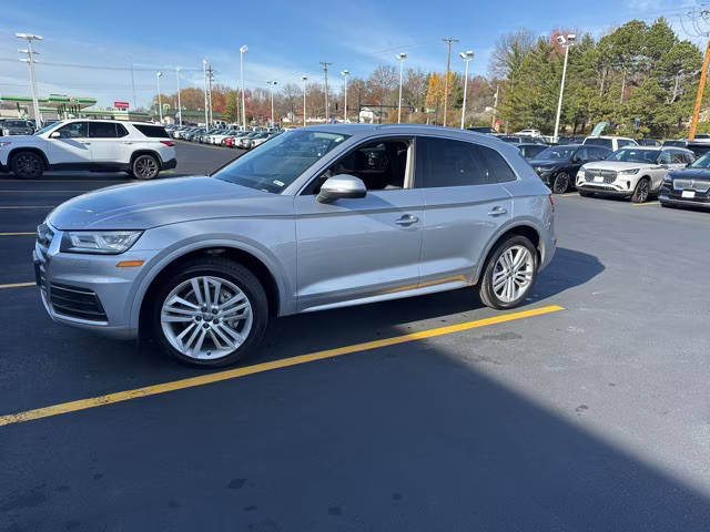 2020 Audi Q5 Premium Plus AWD photo