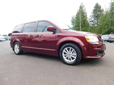 2018 Dodge Grand Caravan SXT FWD photo