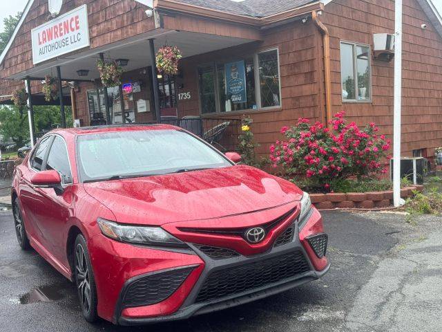 2021 Toyota Camry SE FWD photo