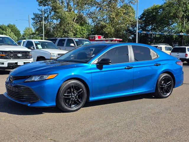 2020 Toyota Camry LE FWD photo