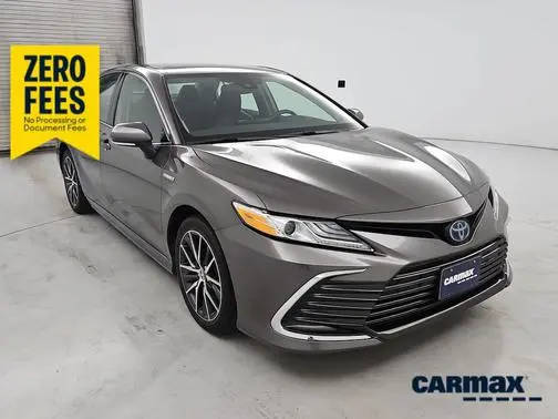 2021 Toyota Camry Hybrid XLE FWD photo