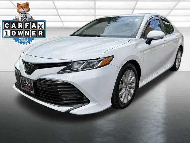 2020 Toyota Camry LE AWD photo