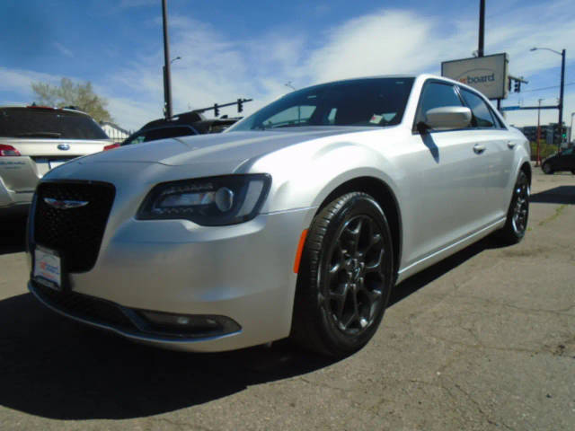2020 Chrysler 300 300S AWD photo