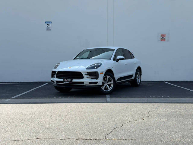 2020 Porsche Macan AWD photo