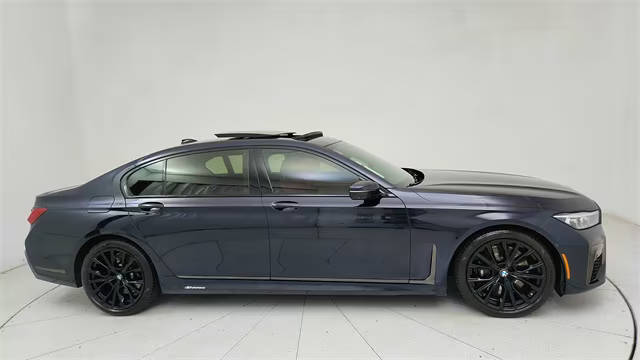 2021 BMW 7 Series 750i xDrive AWD photo