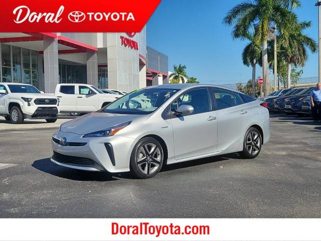 2021 Toyota Prius Limited FWD photo