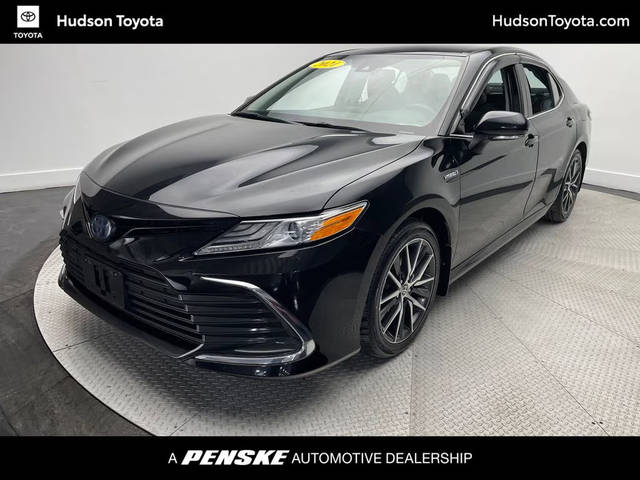 2021 Toyota Camry Hybrid XLE FWD photo