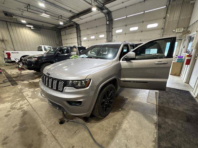 2021 Jeep Grand Cherokee Laredo X 4WD photo