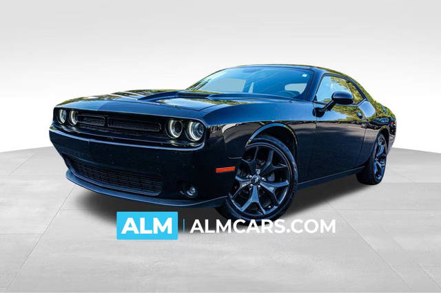 2020 Dodge Challenger SXT RWD photo