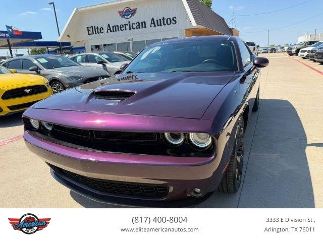 2020 Dodge Challenger SXT RWD photo