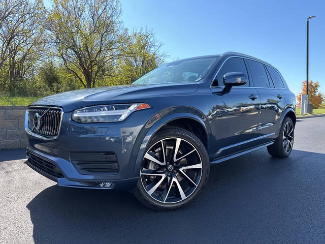 2021 Volvo XC90 Momentum AWD photo