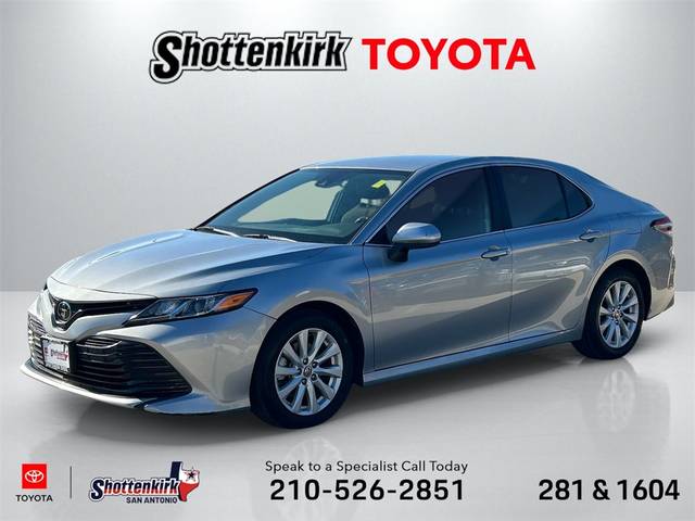 2020 Toyota Camry LE FWD photo