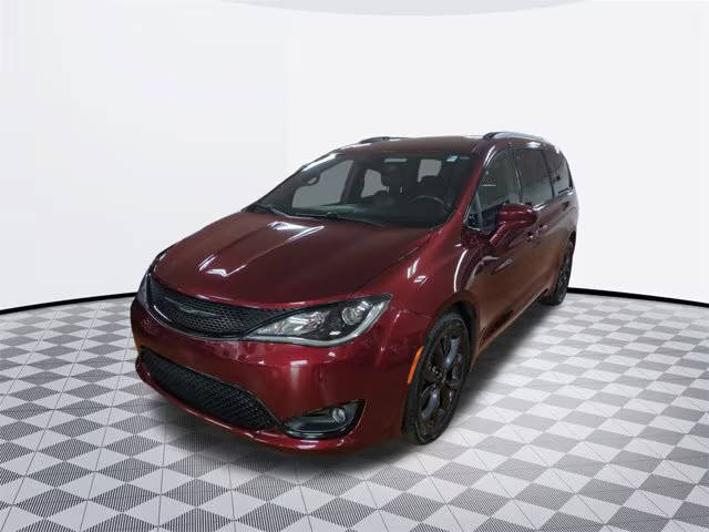 2020 Chrysler Pacifica Minivan Touring L Plus FWD photo