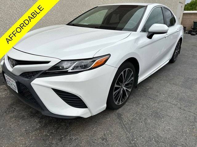 2018 Toyota Camry SE FWD photo