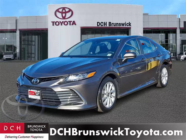 2021 Toyota Camry LE FWD photo