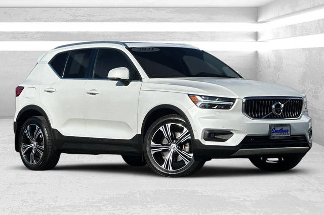 2021 Volvo XC40 Inscription AWD photo