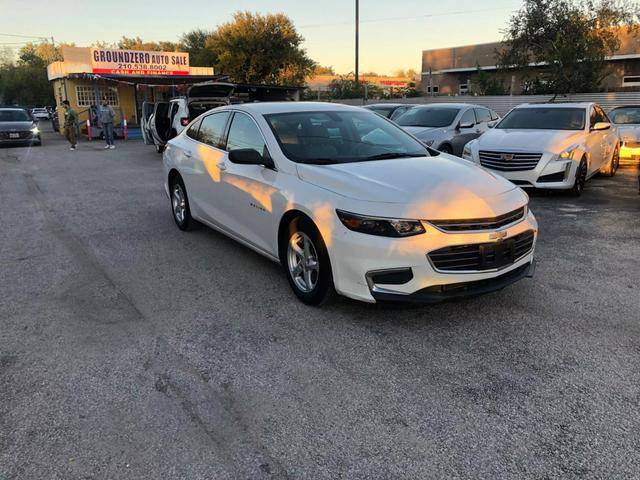 2018 Chevrolet Malibu LS FWD photo