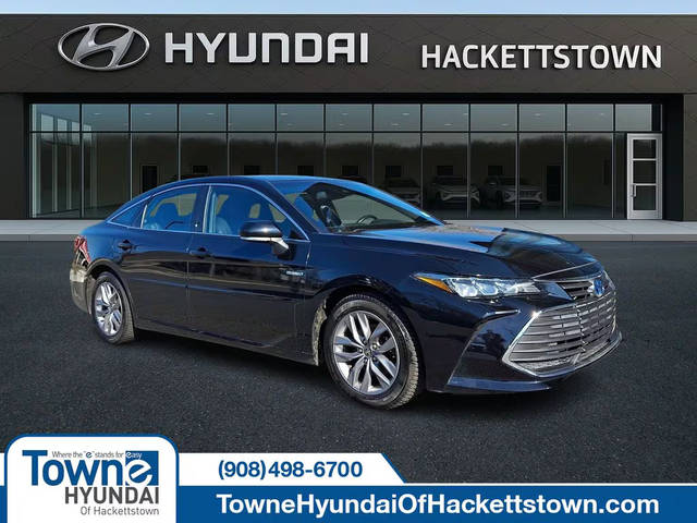 2021 Toyota Avalon Hybrid XLE FWD photo