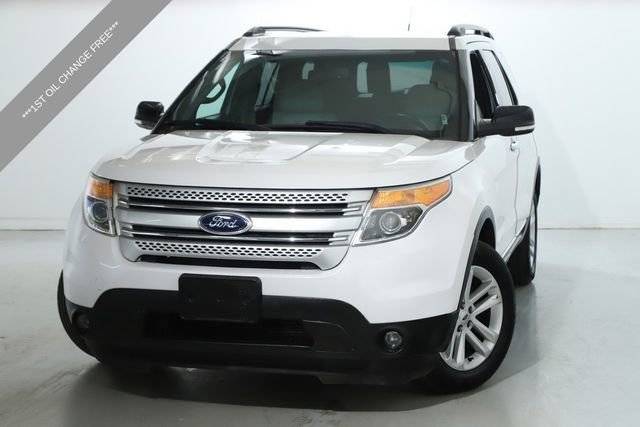 2015 Ford Explorer XLT 4WD photo