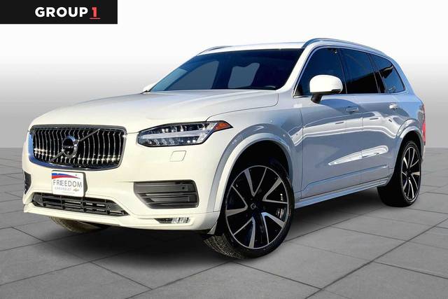 2021 Volvo XC90 Momentum AWD photo