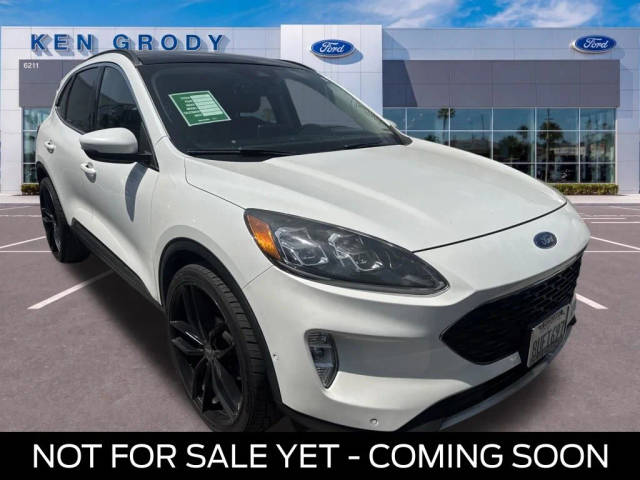 2020 Ford Escape Titanium Hybrid AWD photo