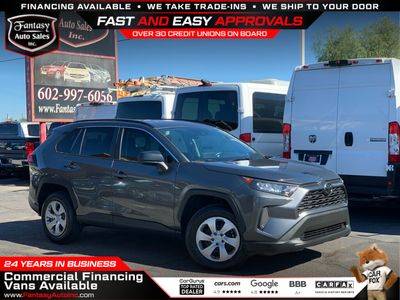 2021 Toyota RAV4 LE FWD photo