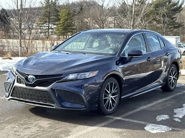 2021 Toyota Camry Hybrid SE FWD photo