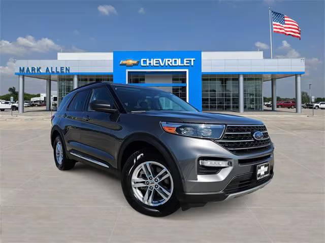 2021 Ford Explorer XLT 4WD photo