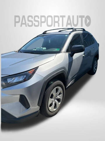 2021 Toyota RAV4 LE AWD photo