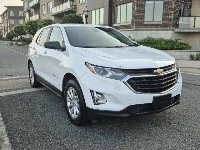 2021 Chevrolet Equinox LS AWD photo