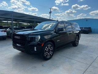 2021 GMC Yukon XL AT4 4WD photo