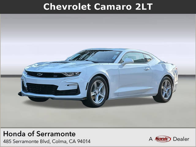 2021 Chevrolet Camaro 2LT RWD photo