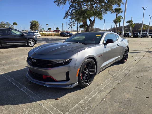 2021 Chevrolet Camaro 1LT RWD photo