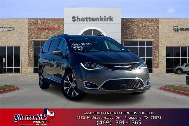 2020 Chrysler Pacifica Minivan Limited FWD photo