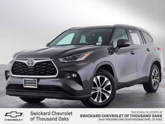 2021 Toyota Highlander XLE FWD photo