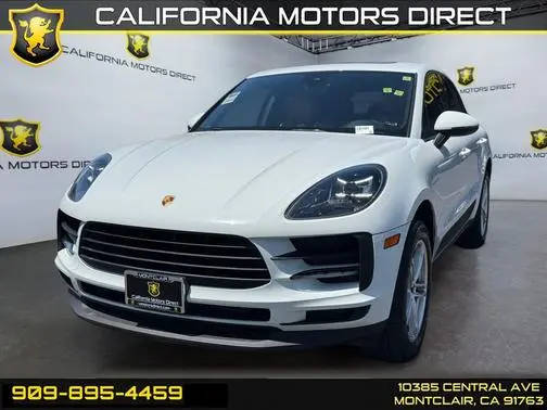 2020 Porsche Macan  AWD photo