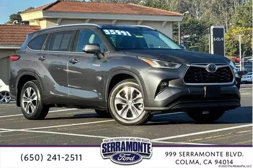 2021 Toyota Highlander Hybrid XLE AWD photo