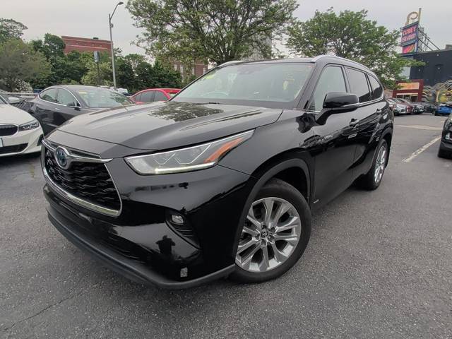 2021 Toyota Highlander Hybrid Limited AWD photo