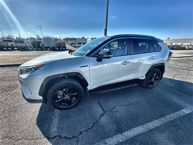 2021 Toyota RAV4 Hybrid XSE AWD photo