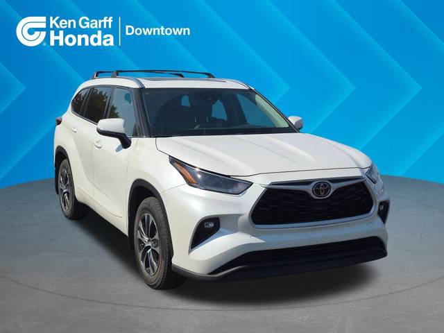2021 Toyota Highlander XLE AWD photo