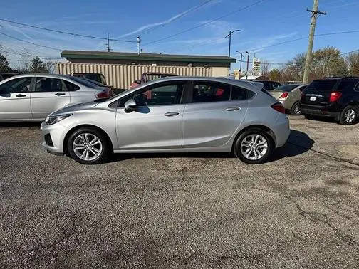 2019 Chevrolet Cruze LT FWD photo