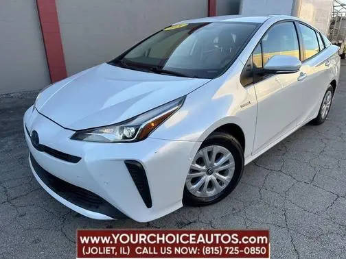 2021 Toyota Prius LE FWD photo