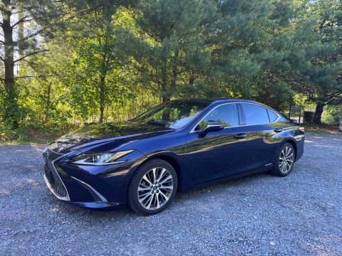2021 Lexus ES ES 300h FWD photo